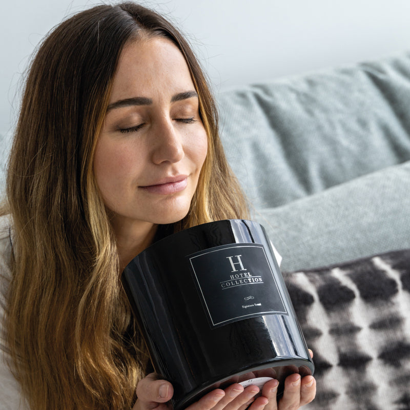 Spa Scented 3Wick Candle with White Tea & Aloe Hotel Collection®