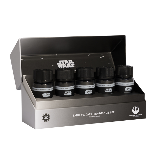 The STAR WARS ™ Light Vs Dark Side Discovery set - Hotel Collection
