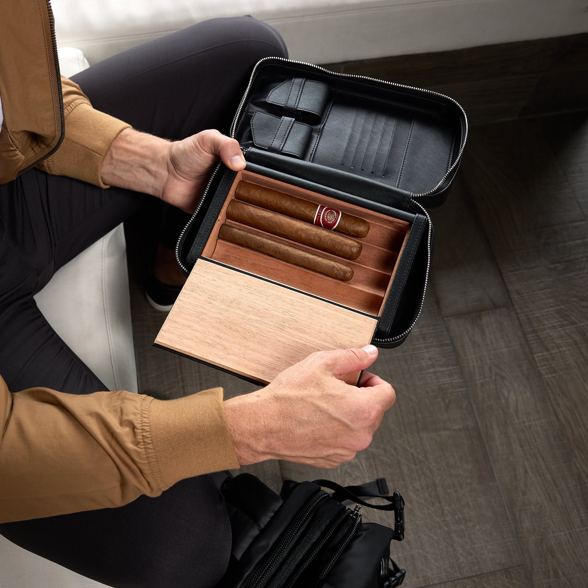 Portable Travel Cigar Humidor Leather Case with Cutter – Ashtray